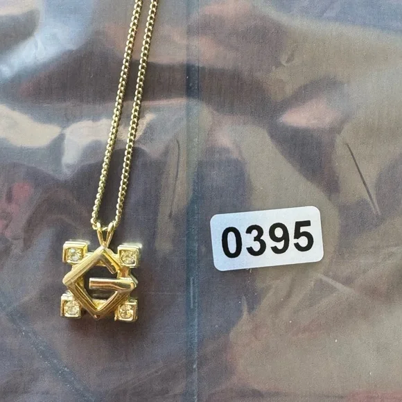 Givenchy Vintage 4 Corners Rhinestone G Logo Necklace - Picture 6 of 6